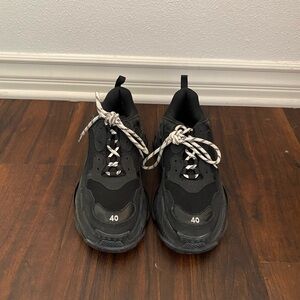 Balenciaga Triple S Sneaker in Black Size 40